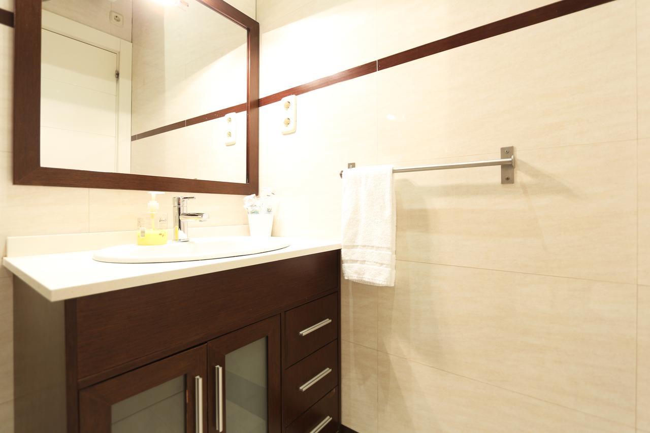 Paseo Del Prado Apartment By Allo Housing มาดริด ภายนอก รูปภาพ