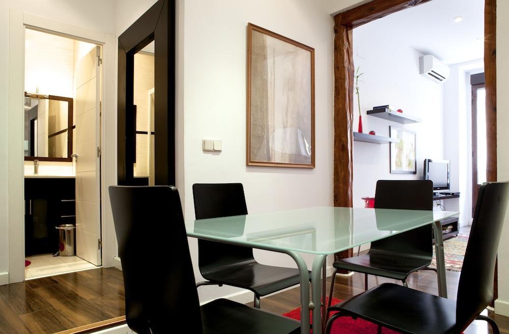 Paseo Del Prado Apartment By Allo Housing มาดริด ภายนอก รูปภาพ